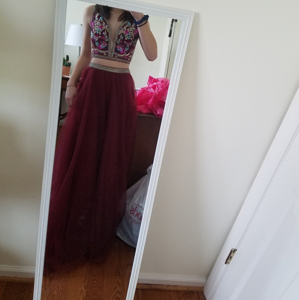 Raspberry prom dress size 2, fits like a 0